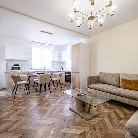 Miku Apartments-Luxury City View At Wilson Square Tirana Exterior foto