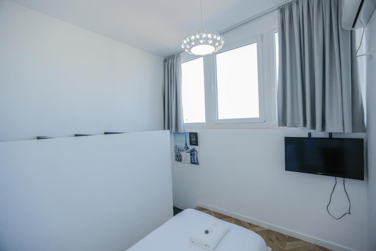 Miku Apartments-Luxury City View At Wilson Square Tirana Exterior foto