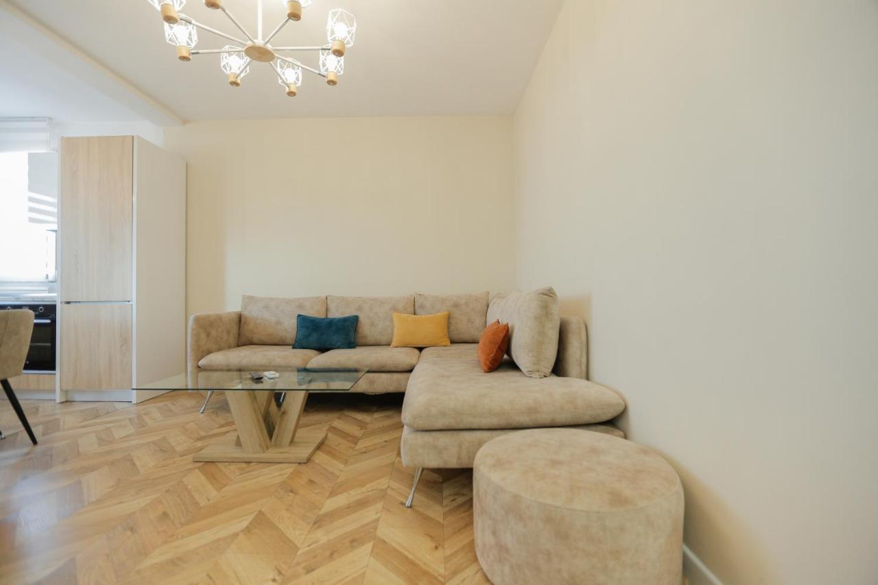 Miku Apartments-Luxury City View At Wilson Square Tirana Exterior foto